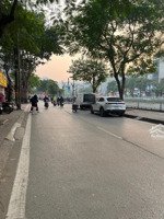 mặt phố trung tâm quận hà đông 68m x mt4,6m , sẵn nhà 3 tầng , kinh doanh , ở sướng