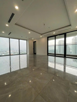 căn góc hoa hậu sunshine diamond 2pn 2wc 137m2 rộng rãi chỉ 18 triệu miễn phí quản lý tầng cao