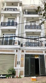 vị trí vip - nhà 4 tầng - ngay cạnh gigamall phạm văn đồng