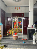 chính chủ cần bán gấp nhà hẻm đường hùng vương, thị trấn diên khánh dt 228,1m2, gần chợ, giá 2,7 tỷ