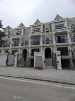 chính chủ gửi bán biệt thự ciputra, dt 150m2, mặt tiền 7m,xây 4 tầng +hầm, giá 57 tỷ, chủ thiện trí