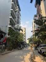 bán nhà phố giải phóng, phân lô ô tô tránh, 75m 4 tầng, giá 22.8 tỷ, hàng xóm đh bách- kinh- xây