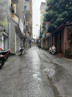 gia đình em bán lô đất vuông đẹp, liêm mạc, mặt ngõ, gần ô tô dt sổ 40m2 giá chỉ 4x tỷ:o962449105