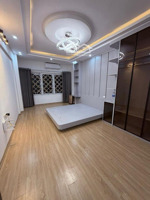 hàng hiếm tại nguyễn văn cừ, ngõ thông, kinh doanh, gần phố. dt: 38m2, 3pn, 4wc, 5 tầng, 13,4 tỷ