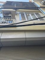 chính chủ cho thuê nhà ngõ 48 nguyễn khánh toàn làm tiệm giặt là, nail. giao nhà ngay