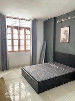 bán nhà phân lô phố cát linh, đống đa, 40m2 x 5 tầng 6 phòng ngủ, vài chục mét ra mặt phố!