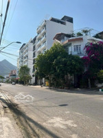 nhà đẹp gần biển vĩnh hoà nha trang