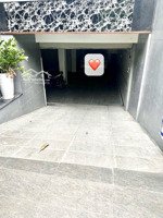 hàng thơm chỉ: 15 ty xíu. hẻm 8m. biệt thự 4 tầng có hầm. lê văn quới. dt: 9 x 20. hđt: 45 tr/thág