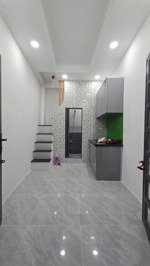 hh 1% gt dùm nhà đúc 3 lầu hẻm thông bùi viện sổ riêng