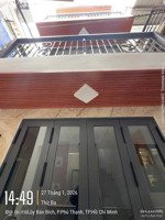 chủ hạ giá 250 triệu giá mới 2,35 tỷ. giá cũ 2,6 tỷ.
nhà đẹp xây mới đúc bê tông