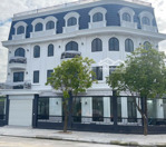 mbkd gần đại học tài chính ngân hàng đẹp nhất khu vực, mặt tiền 25m, dt 300m2