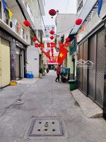 ngay etowm - nhất chi mai - 2 tầng (3pn) - dt: 4.1 x 11.2 (cn: 46m2) - shr - vuông vứt - 20m ra mt