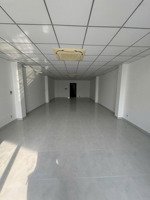 chỉ 95tr (700m2 sàn) toà nhà mới mặt tiền yên thế (ngay sân bay) có thang máy, pccc