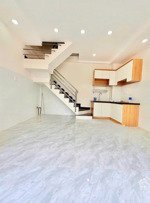 siêu phẩm mặt tiền kinh doanh cực hiếm 5 tầng đường đồng xoài thông k300 gần nhà ga t3, sổ vuông