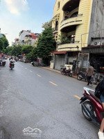 tòa dòng tiền_ đội cấn_ba đình_300m_9tầng_ 52 căn hộ_oto tránh+ vỉa hè_ dthu 400tr/th