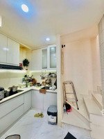 3.9tỷ - hẻm ô tô - ngay bệnh viên gia định - btct 2 tầng - trung tâm bình thạnh sát quận 1