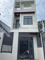 bán nhà trệt 1lầu ngay tthc dĩ an. giáp làng đhqg. đường 4m. dt 73m. t.cư 60m.3pn, 2wc. hướng bắc.