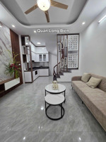 8 x tỷ có ngay nhà phố gia quất, 42m_mt4.5m , 3 ngủ ,mới tinh,ô tô đỗ cổng