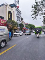 mặt phố nguyễn văn cừ 61m2 2 tầng 25 tỷ