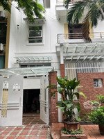 chủ cần bán- nhà đẹp ngã 3 kim mã - núi trúc- tt ba đình 50m 5 tầng mt:5m- nội thất xịn- gần phố