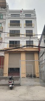 cho thuê nhà mặt phố 3 tầng (t4, 5 gia đình ở) mặt phố nguyễn hoàng tôn, tây hồ, hà nội.