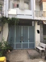 giáp q10! nhà 2 tấm hẻm 4m lạc long quân p3. dt: (4x14)m giá: 5,2 tỷ (tl)