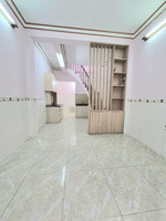 nhà đẹp tôn đản q4- hẻm đẹp- 30m2- 2 tầng đúc ko qh- chỉ 4 tỷ nhỉnh