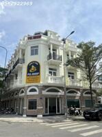 Bán Shophouse căn góc tại Icon Central, Dĩ An, Bình Dương, đang cho thuê 20 triệu/tháng