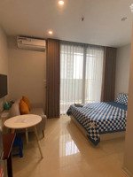 chính chủ cần cho thuê căn studio 28m2 full đồ giá 8,5 tr/tháng vinhomes greenbay lh: 