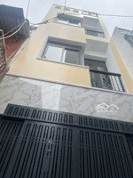 chính chủ cần bán nhà 2 lầu - hướng phong thuỷ đẹp