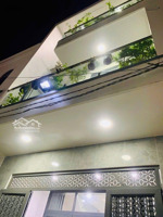 bán căn nhà phố 1 trệt 2 lầu phường trấn biên( quang vinh củ). dt: 4,5x14=63m2. giá: 4tỷ050