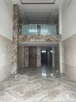 bán nhà 4,5 tầng mt trần cao vân vị trí rất đẹp gần ông ích khiêm