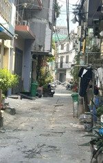 hxh đổ cổng-64m2-ngang gần 4x17m-nhà 2 tầng-dòng tiền 10tr/ tháng-nhỉnh 6tỷ