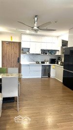 cần bán căn hộ 3pn 2wc 97m2 đủ đồ view btđ ban công đn toà s2 sky oasis.hl ạ