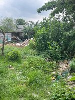 cần bán lô đất cách đường đht 02 . khoản 100 mét đi vào 1 xẹt .dt: 4m x 16m =5,2 tỷ