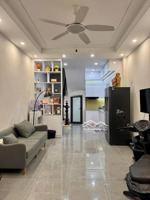 bán nr 29 ngõ 175, lạc long quân, 33m2, 8,95 tỷ, view đẹp siêu hot