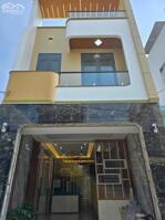 Nhà mặt tiền đường thông 3.85 tỷ 1 lầu 1 trệt , sổ riêng, hoàn công ngay chợ Bửu Hòa