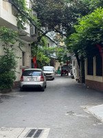 bán nhà phân lô cán bộ phố lê trọng tấn - thanh xuân. diện tích : 70m2 x 4 tầng, mt: 4m. giá: 16 tỷ