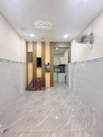 bán nhà 3 tầng khu dân cư gần đường nguyễn tất thành và đại học luật.