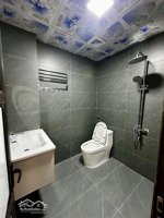 5 tầng 4 ngủ khép kín, nội thất đủ, đường cổ nhuế, chính chủ