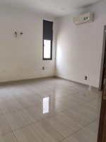 cho thuê căn nhà ở tmdv phú mỹ
1 trệt 2 lầu 3 phòng ngủ ,4 máy lạnh