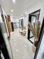 cho thuê căn hộ dịch vụ 2n1k, tầng 5, hai bà trưng