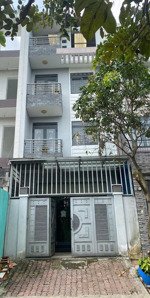 rẻ vô địch - chính chủ bán nhà 4 tầng khu dân cư intresco kiên cố chủ tự xây 100m2 nhỉnh 8 tỷ.