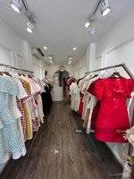 cho thuê nhà mp phố huế, dt 60m2, mt 6m, giá thuê 33tr, nhà mới, thuê riêng biệt, vỉa hè rộng