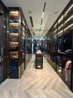 lò đúc - hai bà trưng
50m x 8 tầng x mt 5.2 - hơn 20tỷ
lô góc - thang máy - 10m oto tránh
thiết kế