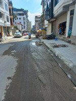 cho thuê nhà ngõ 83 phố nguyễn khang diện tích 50 mét mặt tiền 4 mét x 5 tầng nhà mới