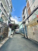 nhà đường lê lợi, p3, gv dt: 30m2 kết cấu 3 tầng gồm 3pn giá: 3 tỷ 850