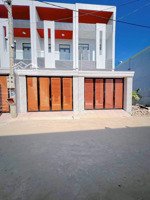 chủ gửi bán nhà 1 trệt 1 lầu phường biên hoà. dt: 4x21=82m2. giá:3 tỷ 1 bớt lộc đường trước nhà 6m