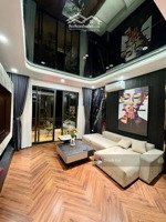 nhà mới full nội thất , 55m 7 tầng thang máy, vf3 đỗ cửa, gần cao xà lá, tiềm năng tăng giá cao