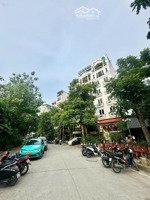 bán gấp nhà riêng ngõ trần quang diệu, đống đa. dt 66m2 - mt 4m - 3 mặt thoáng, cách oto tránh 30m